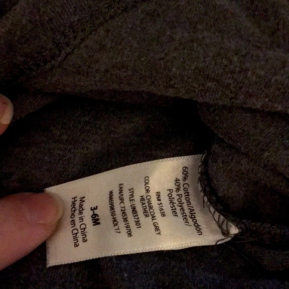 🐣Mommy’s little man Onesie (3-6mo)🐣 - Picture 4 of 4